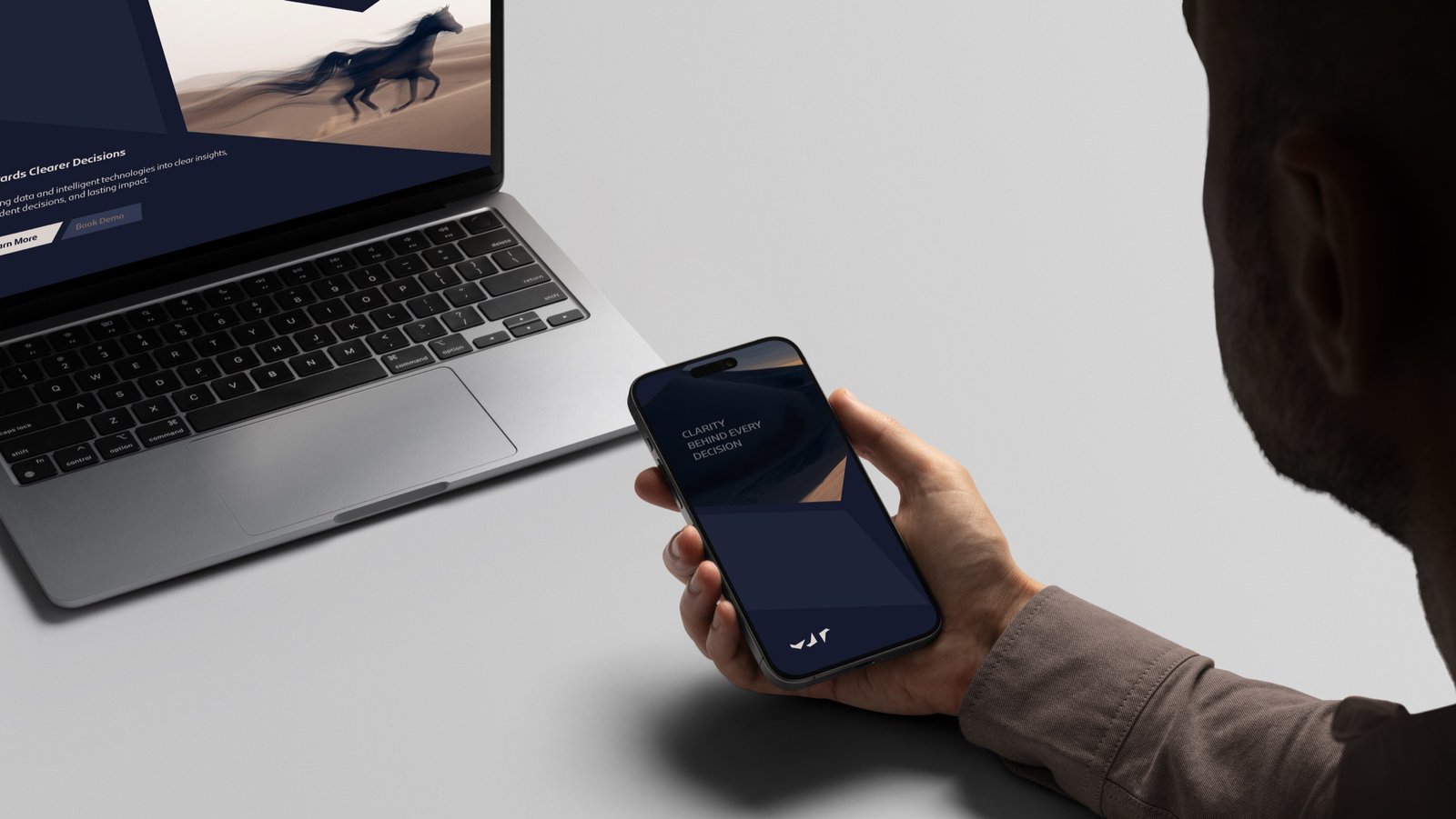 Irth Al Yamamah website on laptop and mobile